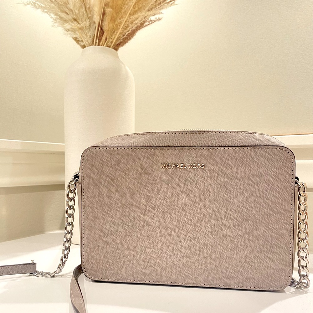 Michael Kors Jet Set Crossbody